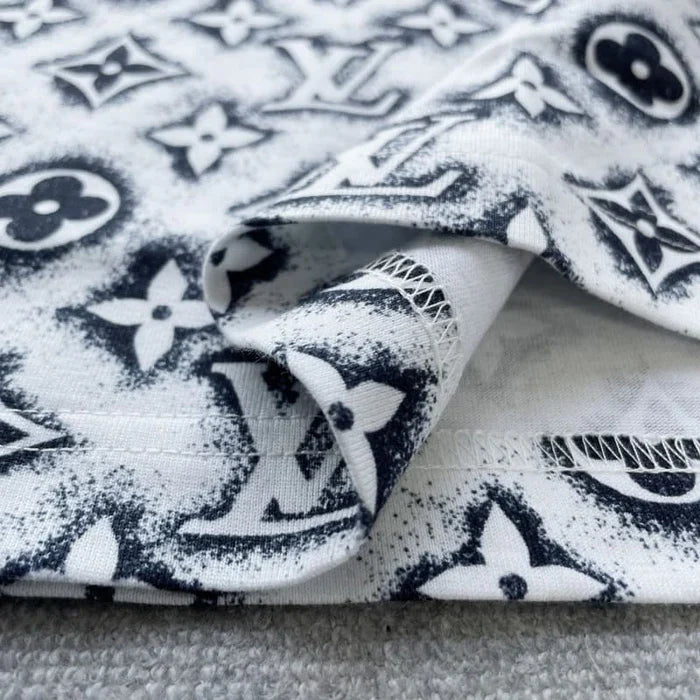 Camiseta Louis Vuitton Monogram White Deep