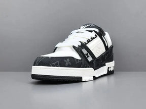 Tênis Louis Vuitton LV Trainer White Black