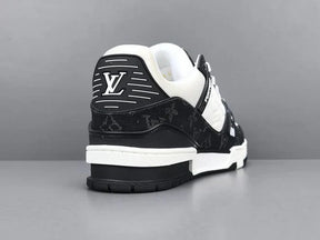 Tênis Louis Vuitton LV Trainer White Black
