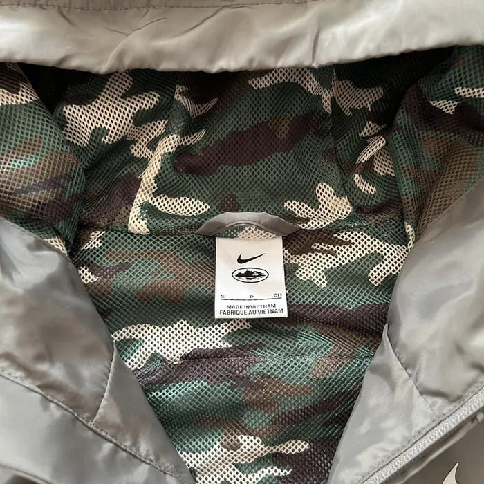 Jaqueta Nike x Corteiz Cinza